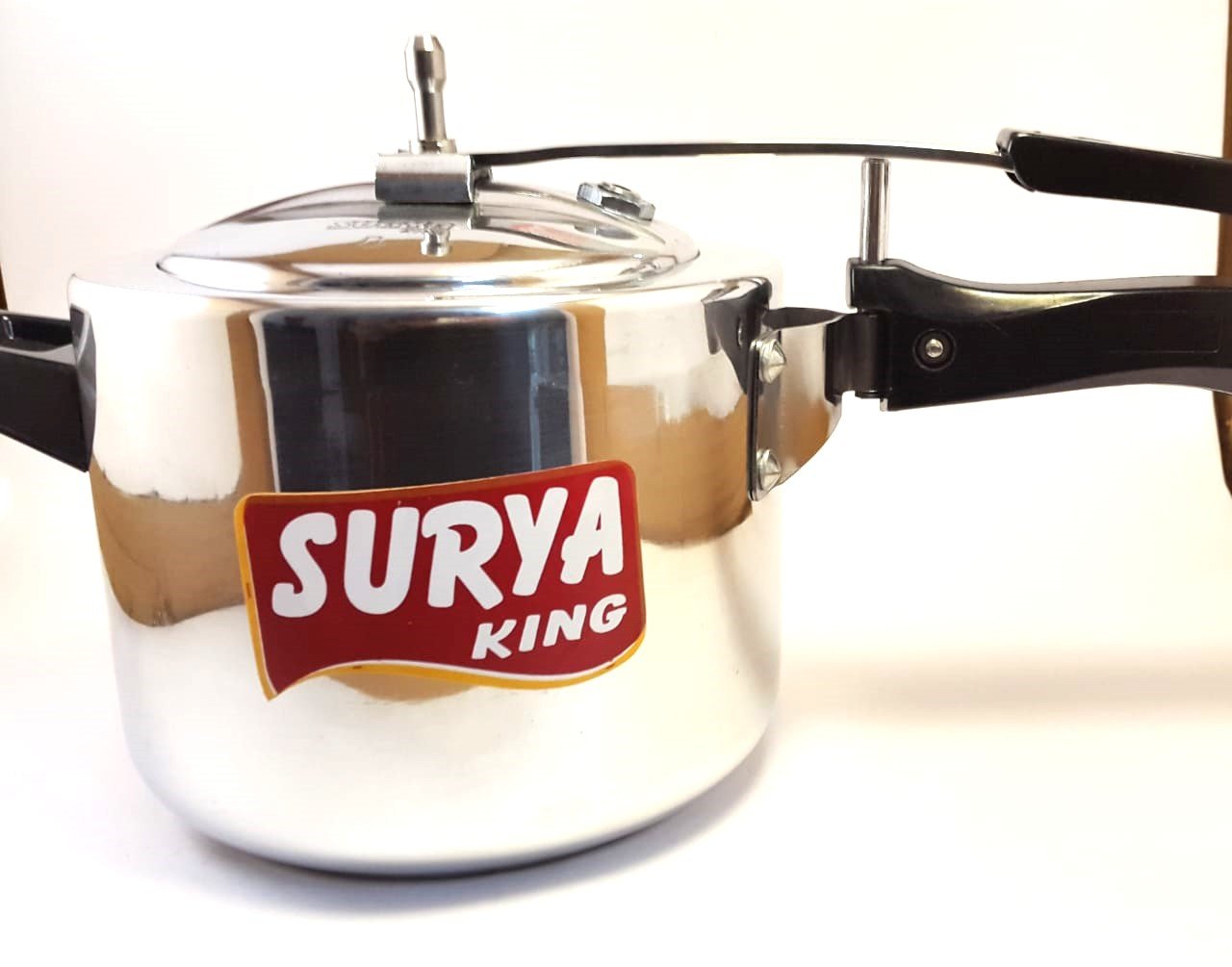 Aluminium Pressure Cooker